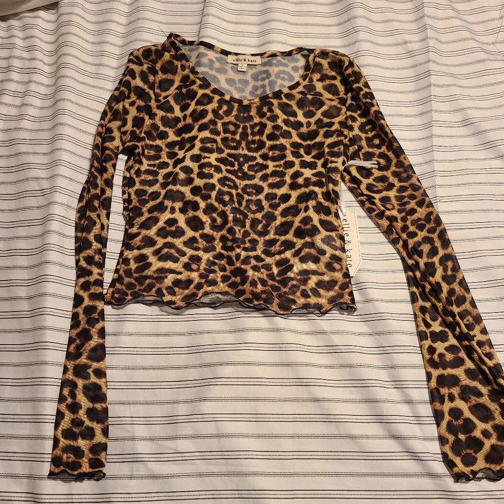 Animal Print long sleeve crop top